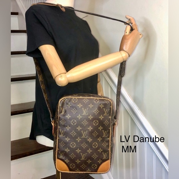 LOUIS VUITTON LV Danube Monogram Crossbody Bag PM / MM / GM Original Strap HTF - Picture 5 of 17